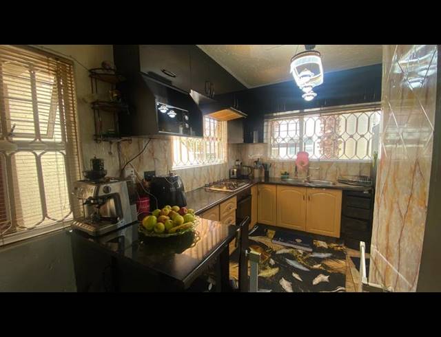 3 BEDROOM APARTMENT FOR SALE IN BEDFORD GARDENS